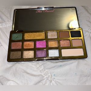 Like new too faced “chocolate gold” eyeshadow pallete.